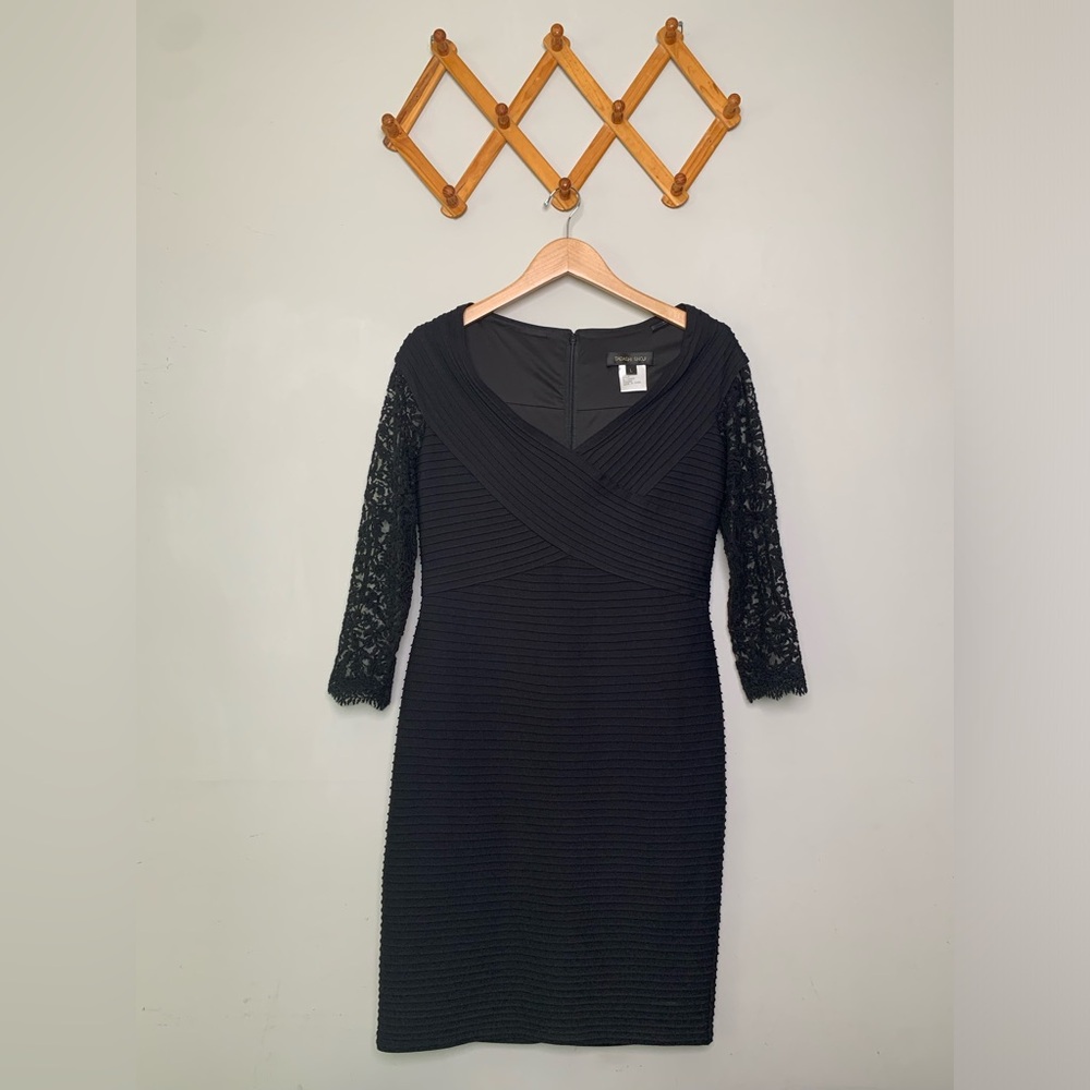 Women’s Tadashi Shoji Black Ribbed V-neck Bodycon 3/4 Lace Crochet Sleeves SZ L